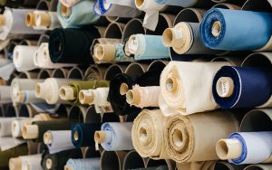 Rouleaux de tissu. Confection française C2S à Courlay.