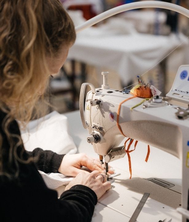 C2S recrute et forme pour son atelier de confection